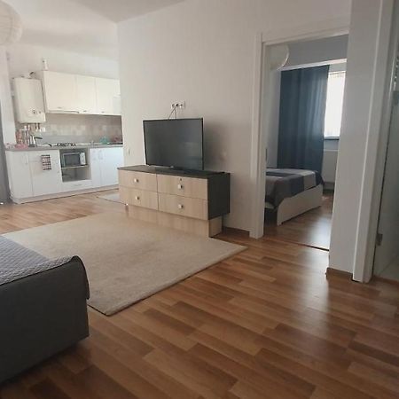 Welcome In Central Pitesti Apartment Ngoại thất bức ảnh